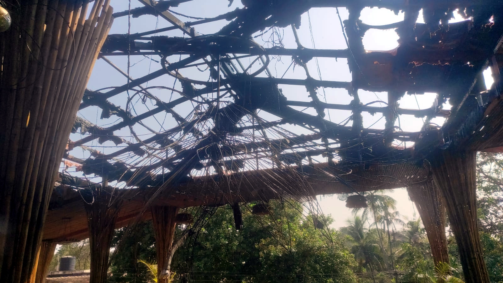 Blaze rips through Anjuna  restaurant, roof destroyed