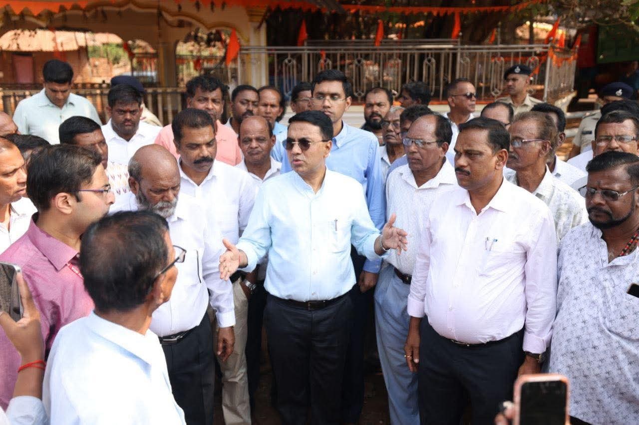 CM reviews zatra preparations in Shirgao, stresses safety measures