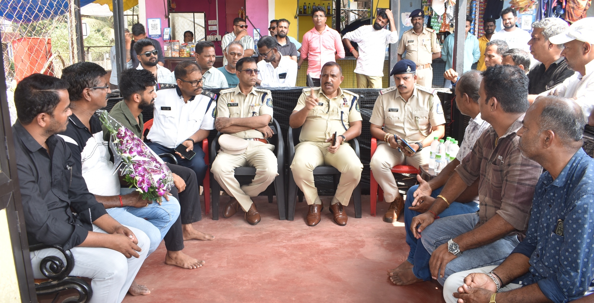 Margao, KR police to crack down on   touts at Margao railway station