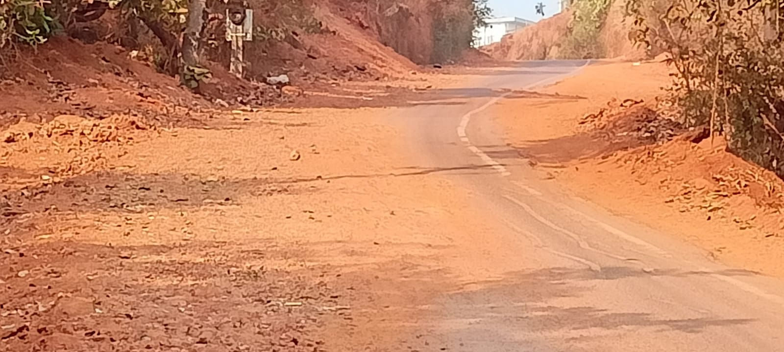 Motorists fear accidents on damaged road in Sattari