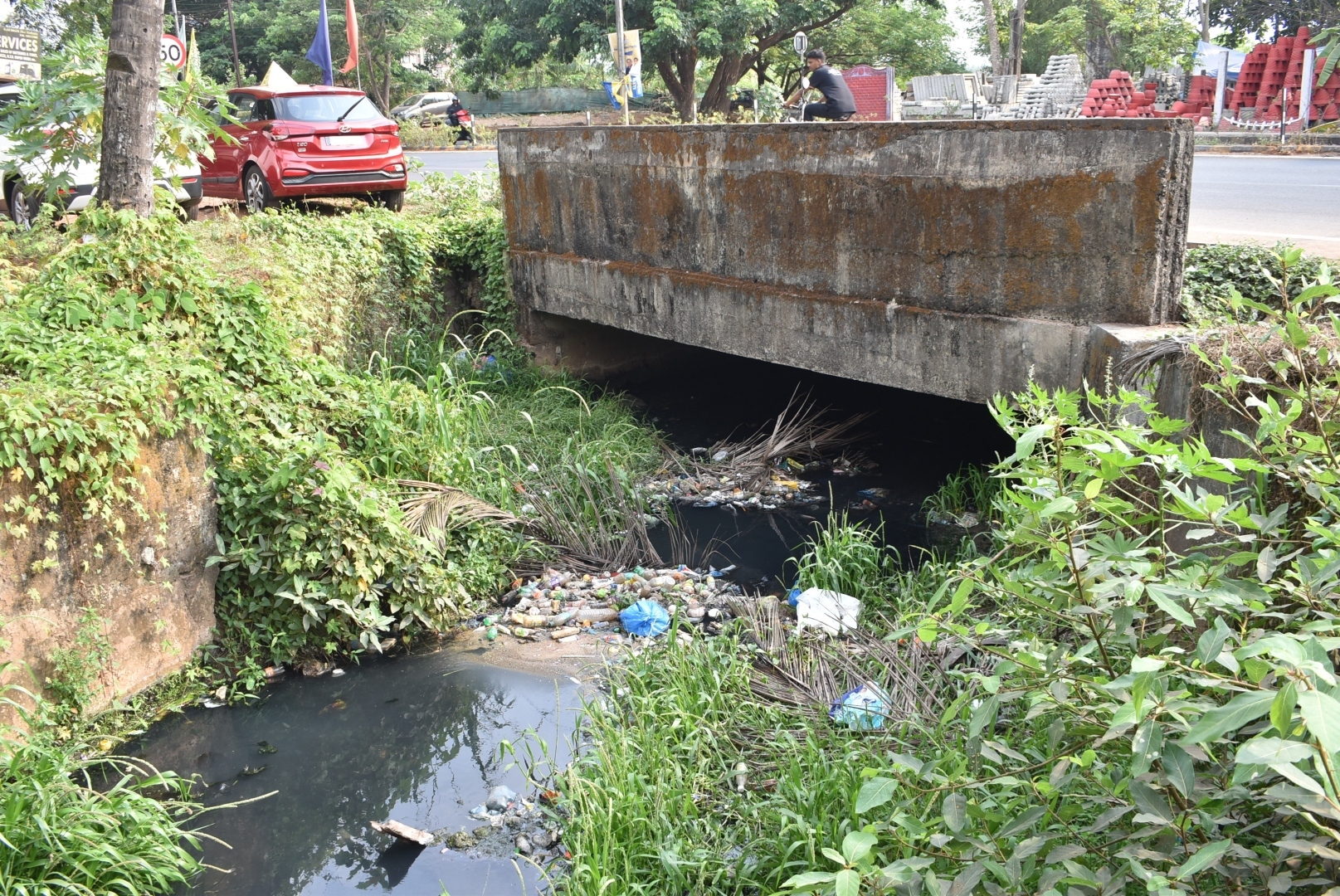 Delays in sewage projects raise  concerns over restoration of Sal