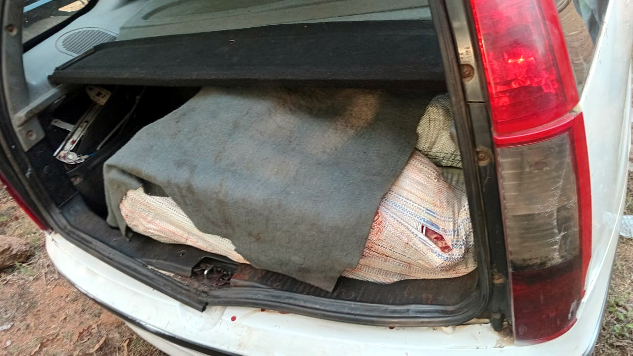 300 kgs of beef seized at Keri check post, 1 booked