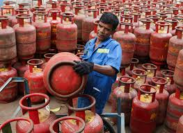 45-day booking gap leaves ‘gramin’   pockets reeling amid LPG crisis