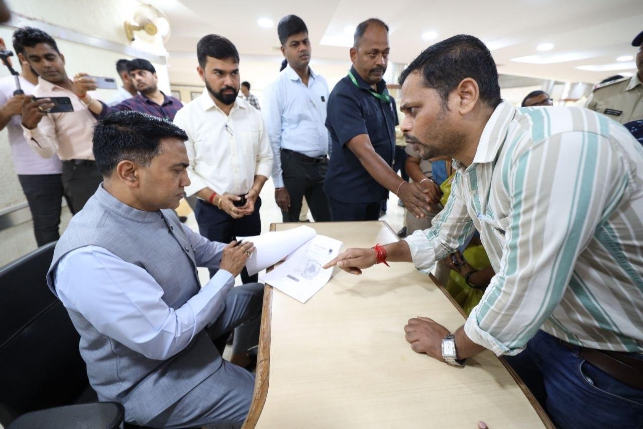 Sawant resumes official duties,   hears out public grievances