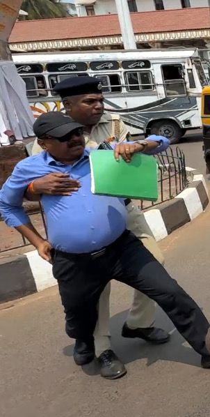 LPG crisis: Sarpanch stands   in queue as Calangute erupts