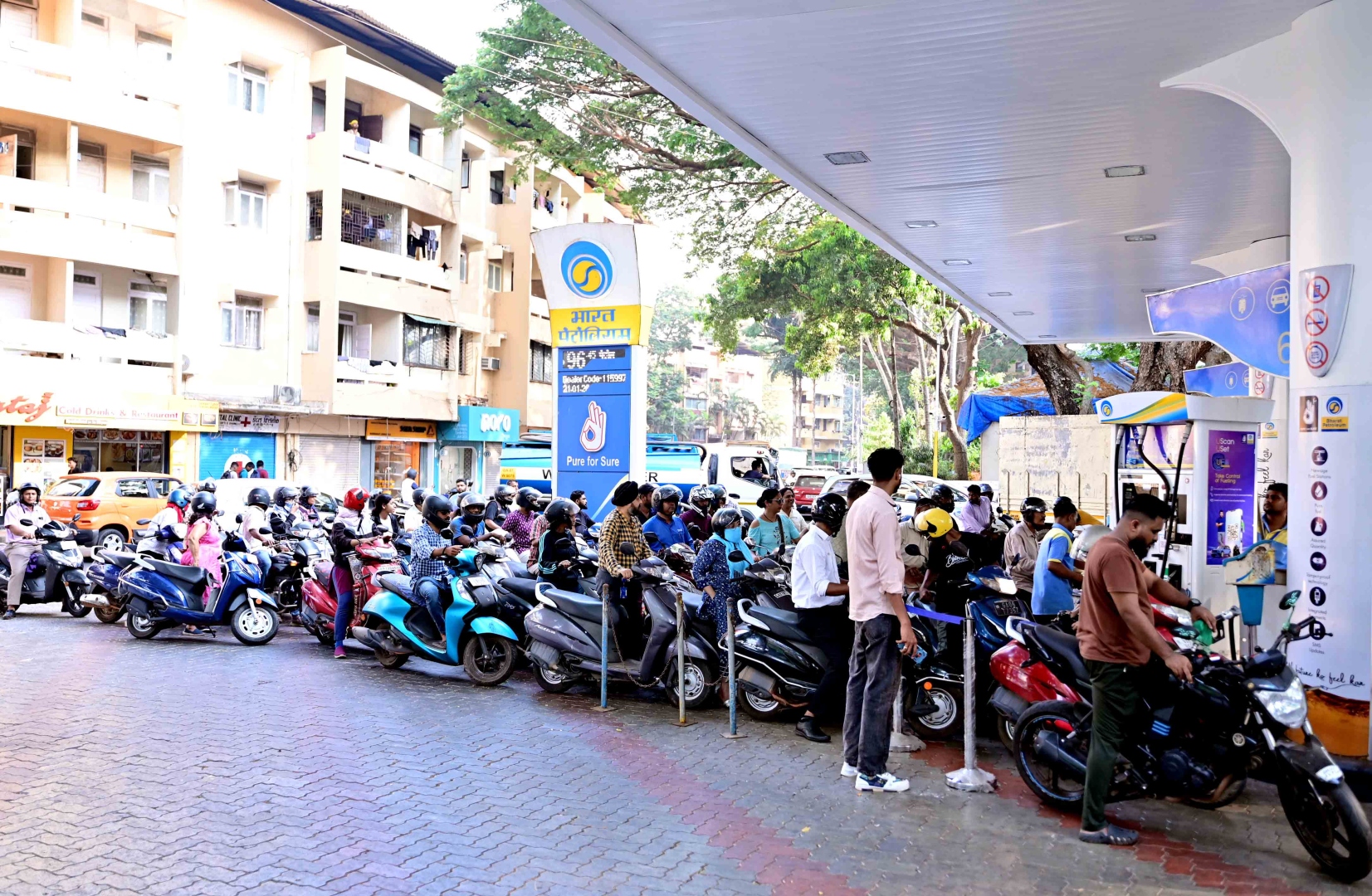 Rush for fuel despite CM’s assurances