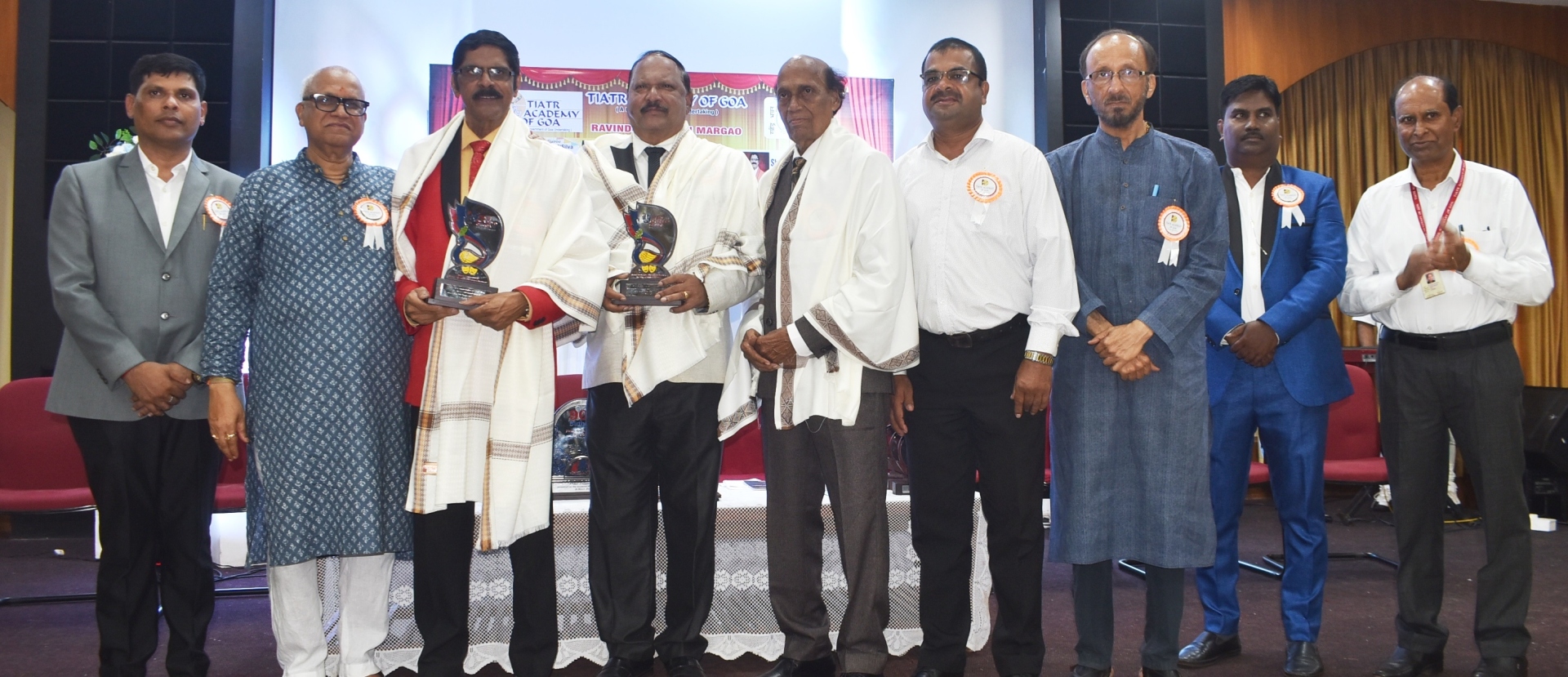 Tiatrists urged to spotlight social ills without fear