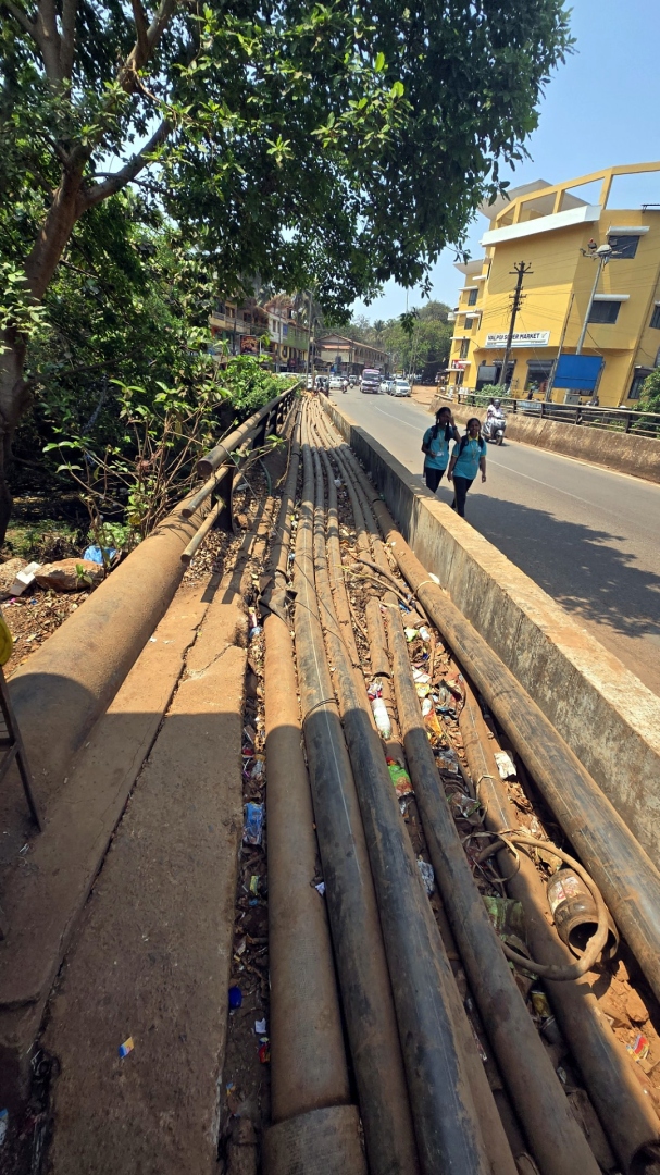 Cable-laying work leaves Valpoi walkway unusable