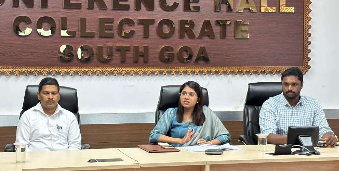 DEO reviews Ponda by-poll preparations, law and order enforcement, emphasises surveillance, vehicle checking