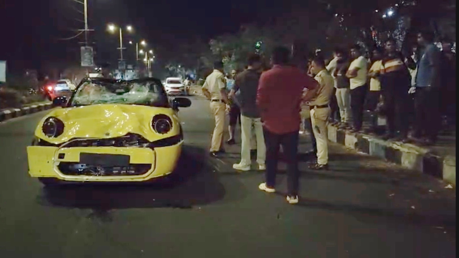 Speeding high-end car snuffs   out young life at Dona Paula