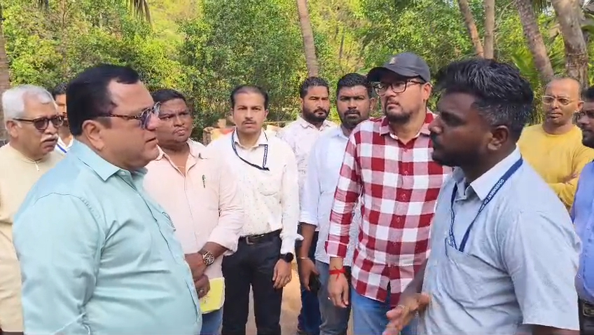 Untreated sewage  pollutes   Merces–Vaddem creek