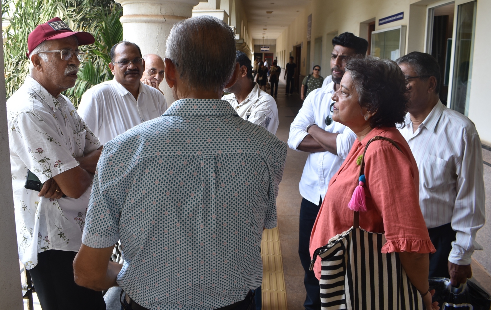 Uproar in Margao as rail   land case deferred again