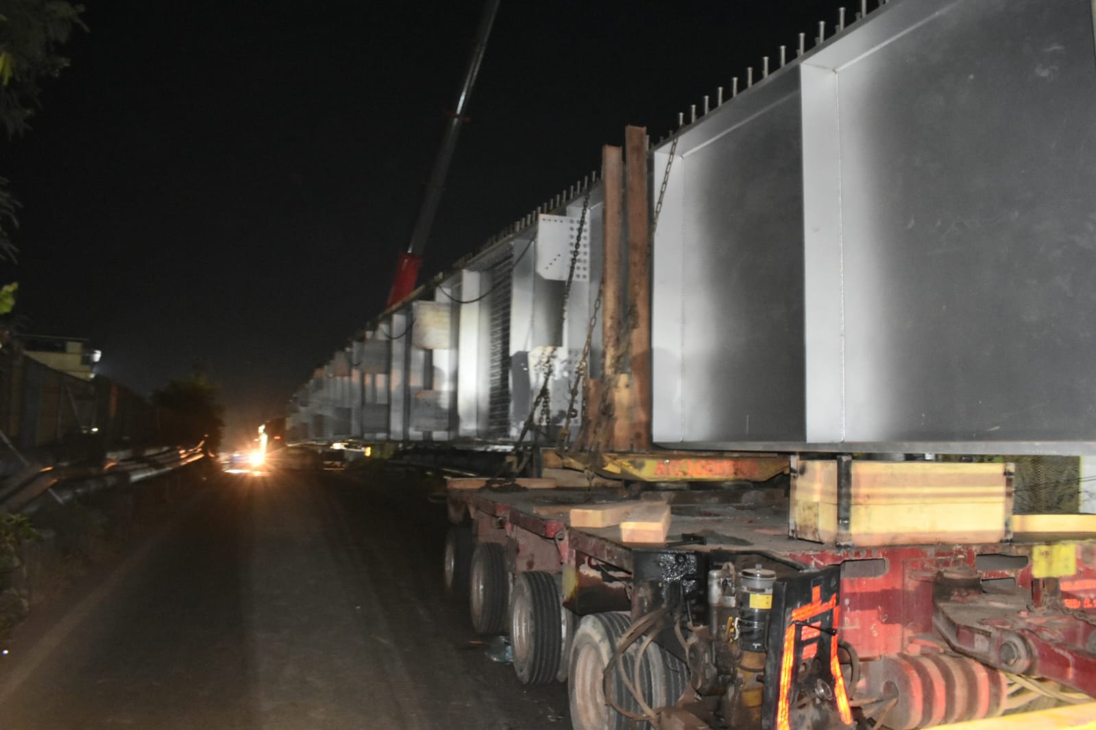 Chaos reigns as Rawanfond   bridge closed to traffic