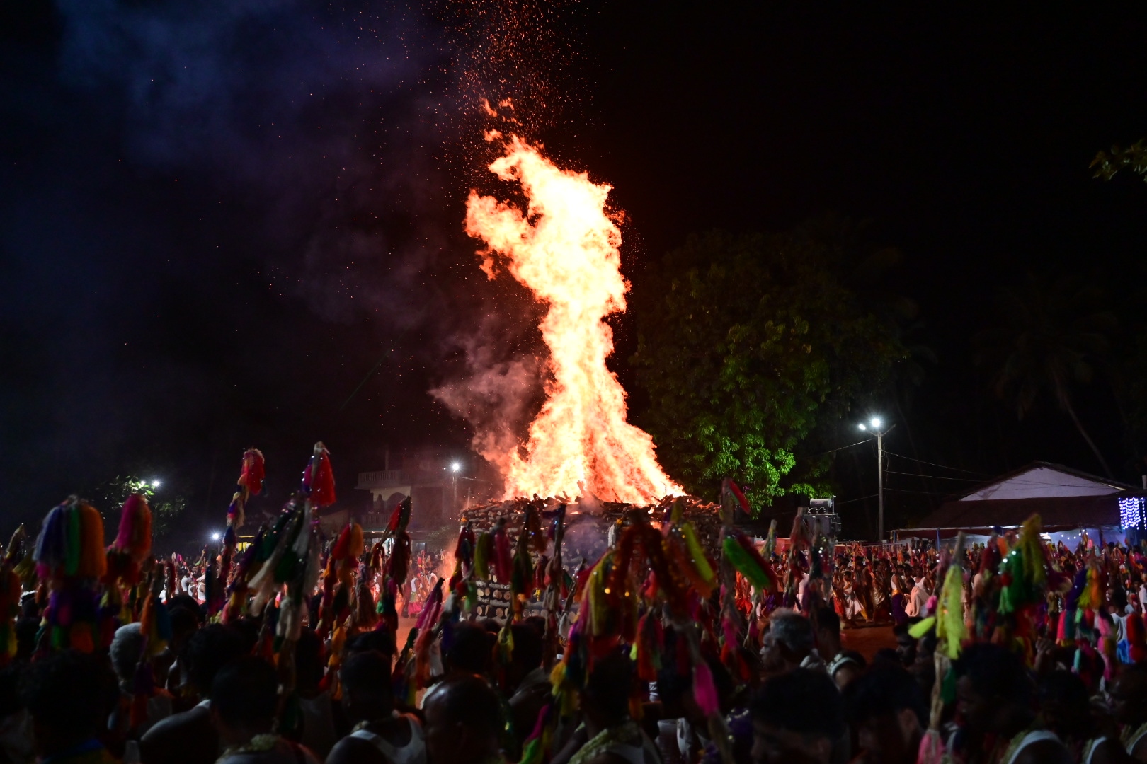Wave of devotion sweeps Shirgao  as thousands throng Lairai zatra