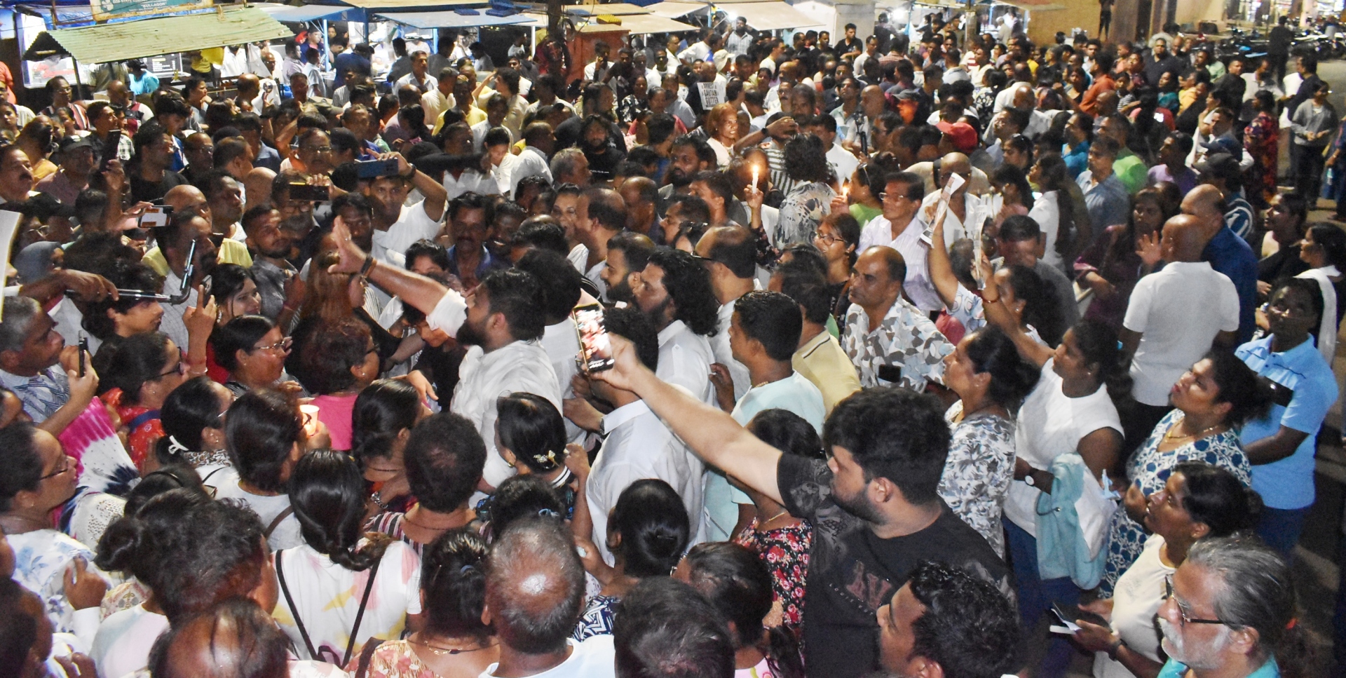 Sack Mauvin, arrest Khattar by  5 pm, protesters set deadline