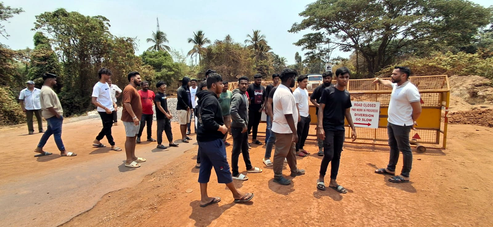 Curchorem locals block road over fatal mishap