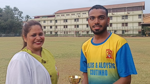 Carmel SC storm into quarters with 4-1 win