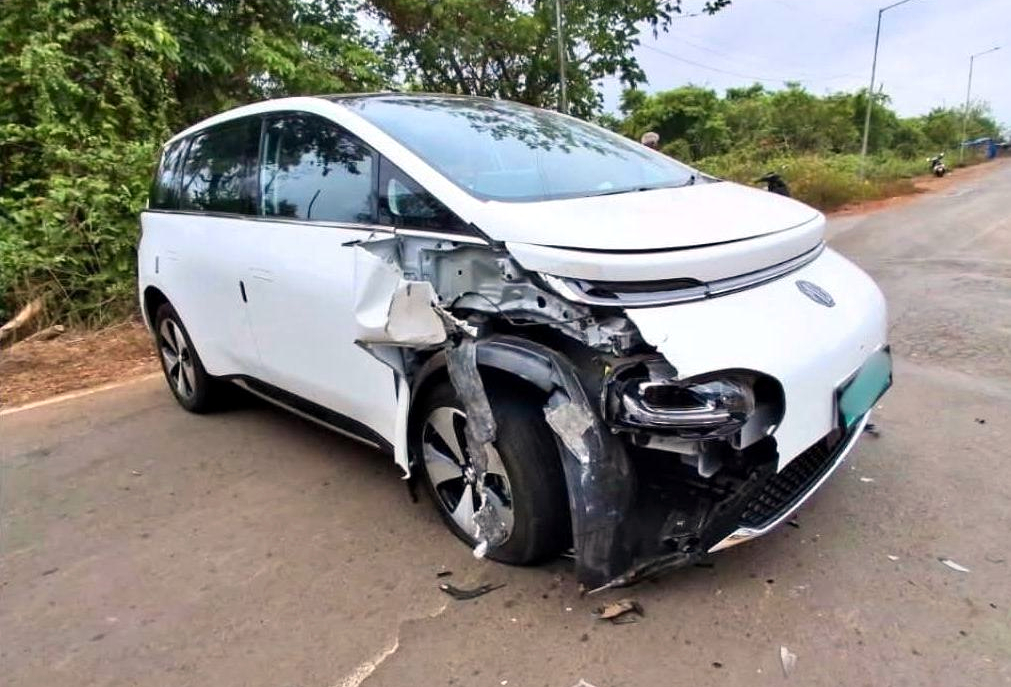 3 injured as 3 vehicles collide at Cacora