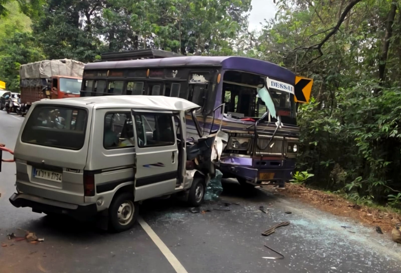 4 injured in road accident at Karmalghat