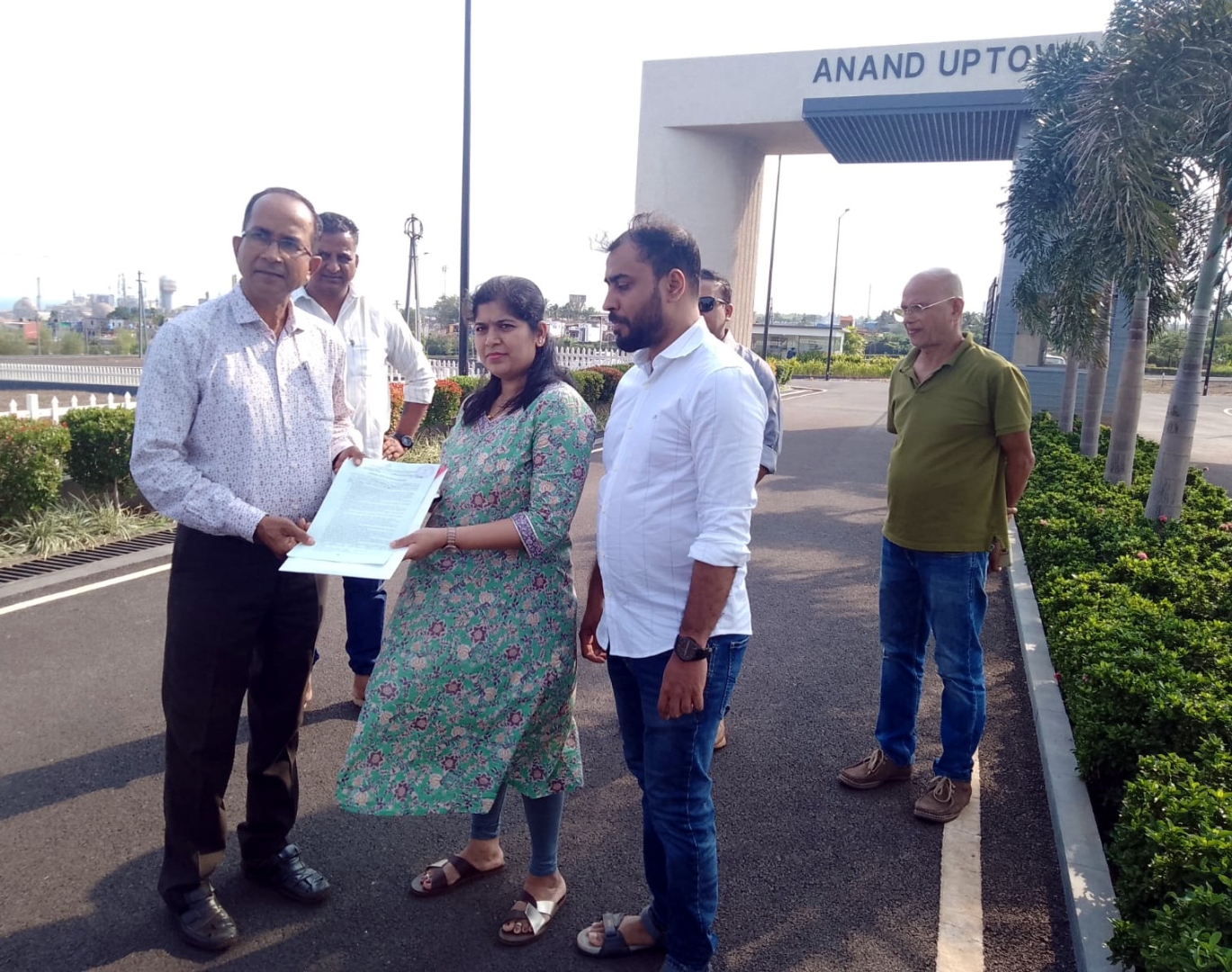 Woman gets construction licence   from Sancoale VP after 15 months