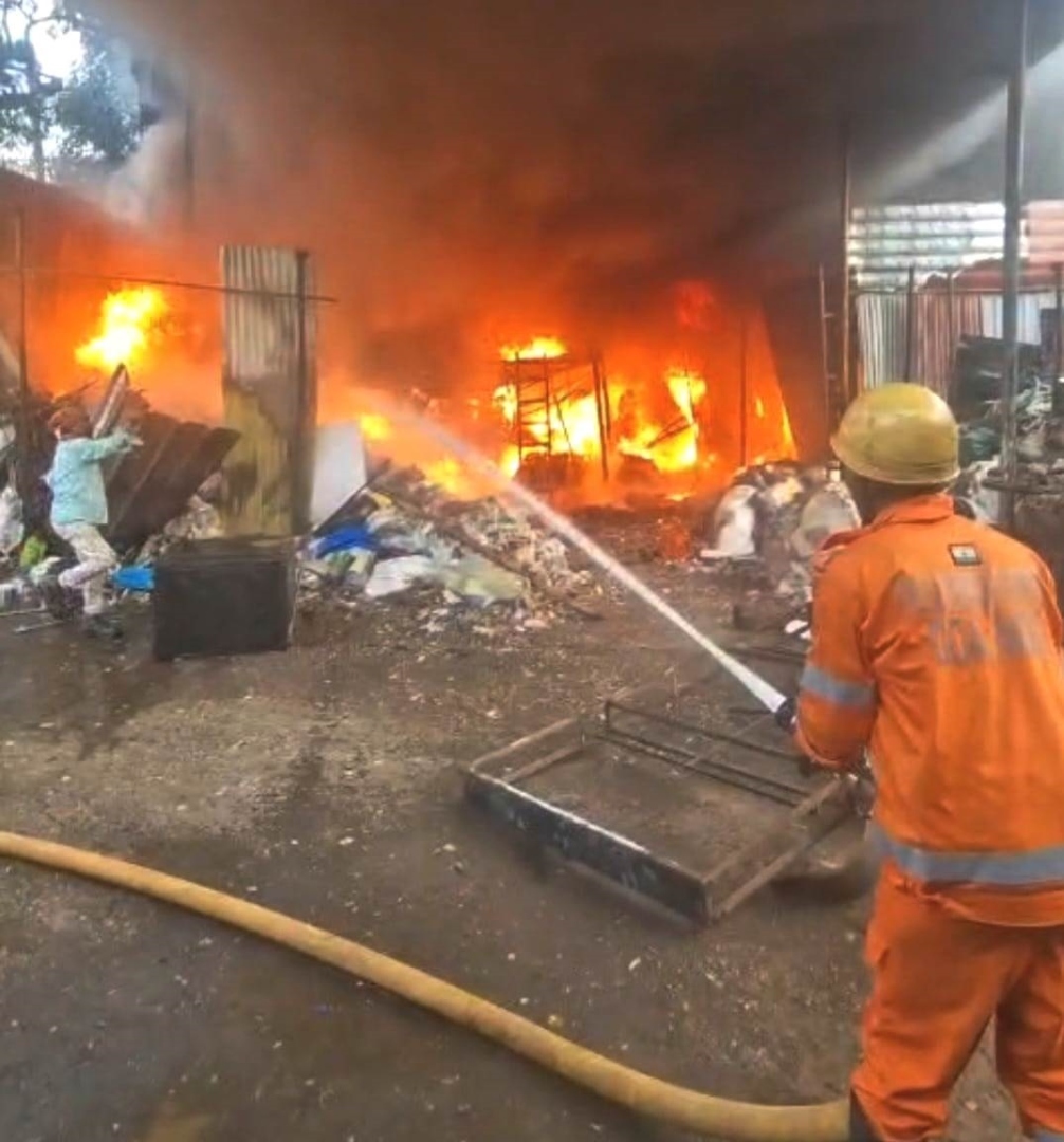 Major fire engulfs Dicarpale scrap yard