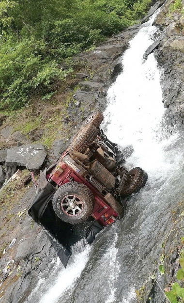 Jeep falls into Saleli waterfall, youth killed