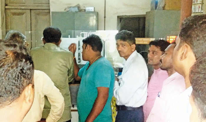 Valpoi post officials confronted over lack of amenities