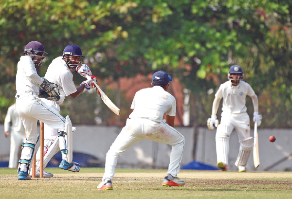 Goa in trouble as Jaffer, Ganesh tons lift Vidarbha