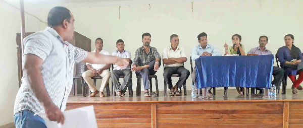 Tempers rise at Saligao over power cuts, house tax arrears