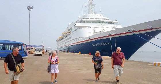 Season’s 2nd cruise  ship drops anchor at Mormugao port