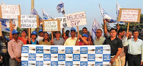 AAP protests lack of facilities, poor state of affairs at Colva beach