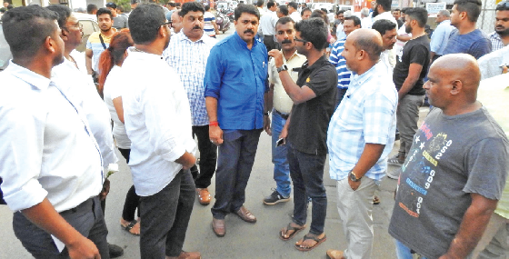 Vijai hurries with road hot-mixing works to beat election code