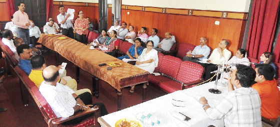 Agitated MMC councillors question offer of `1 lakh per day to Fomento