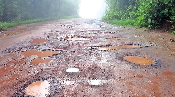 Motorists struggle on Goa-K’taka road via Chorla