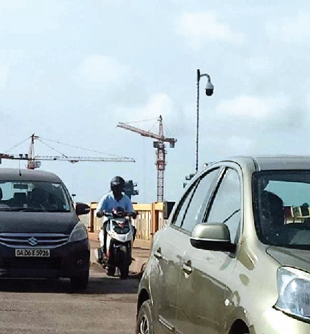 ‘Big Bro’ watching! Motorists fall in line on Zuari bridge