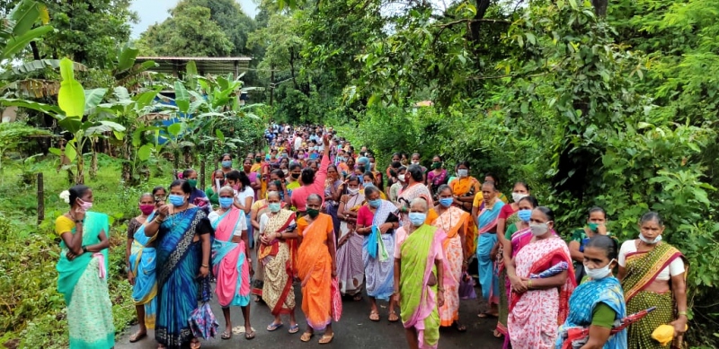 Anti-IIT agitators block road, threaten to stop land survey work at Shel-Melauli