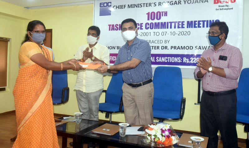 CM attends TFC meeting of CMRY, distributes sanction letters to beneficiaries