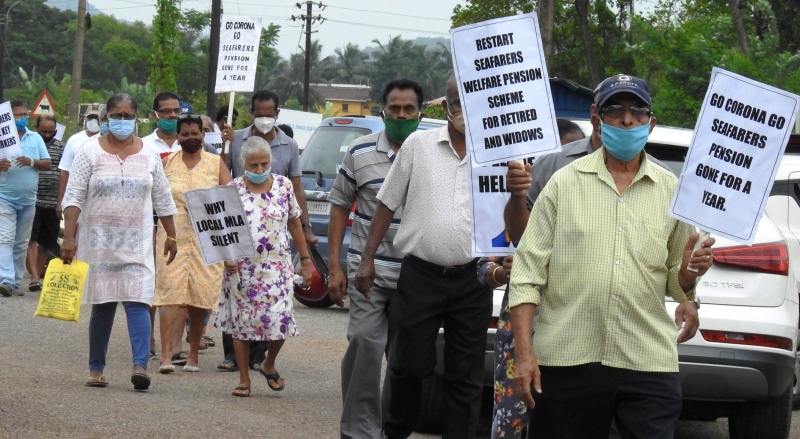 Retired seafarers hit streets in passionate plea for pension