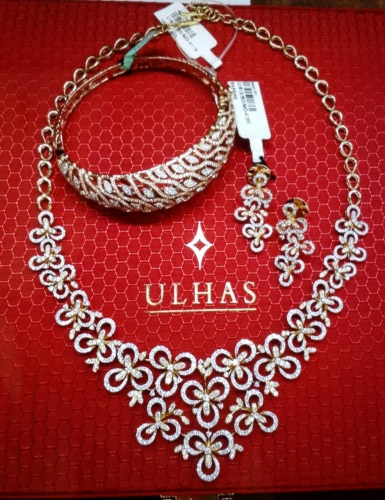 'Dussehra Sparkling Offer' at  Ulhas Jewellers great success