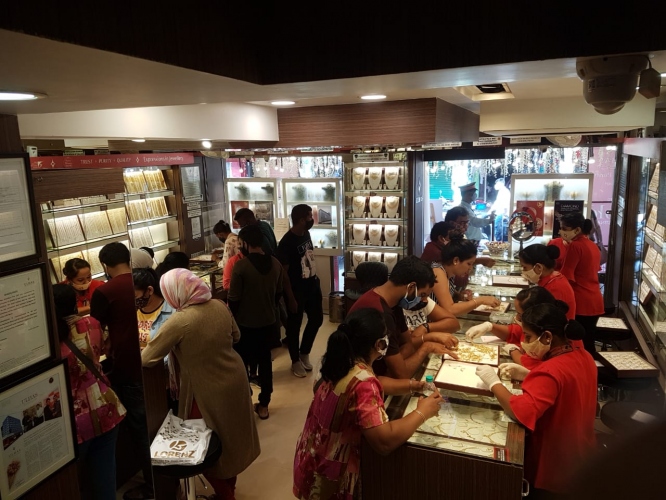﻿Ulhas Diamond Jewellery Exhibition   extended till November 5