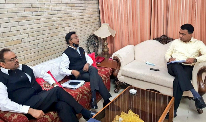 CM discusses tribal welfare schemes for Goa with officials in Delhi