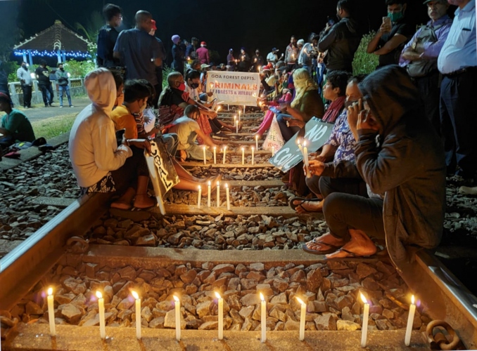 NIGHT CAMP: PROTESTERS ON TRACK AGAIN