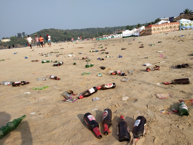 After party, it’s the dirty picture; SOPs go for a toss, mad rush on Calangute, Baga beaches