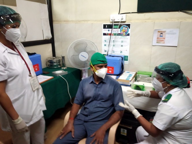 Covid vaccination drive off to a smooth start in Mapusa; 38 inoculated
