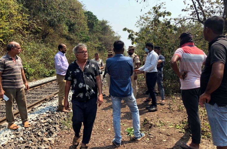 Goencho Ekvott, locals stop work of double-tracking at Hollant