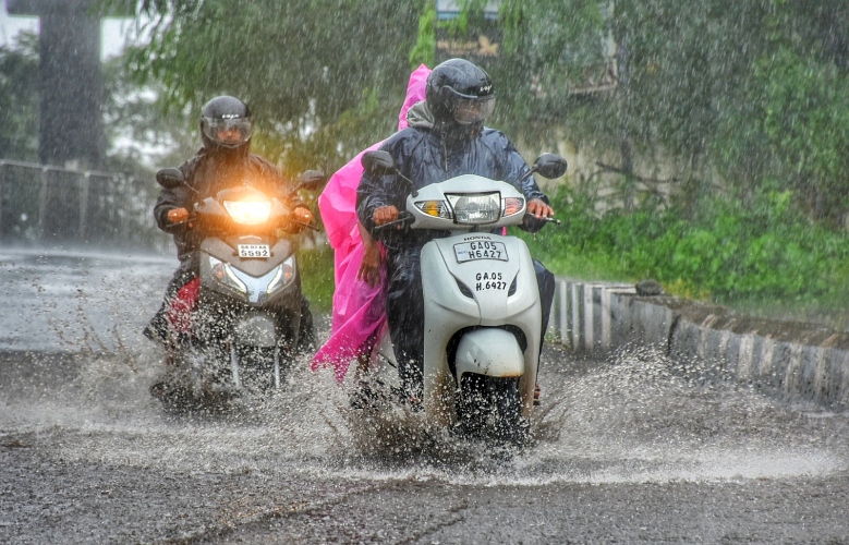 Unseasonal rain, hailstorm in Goa