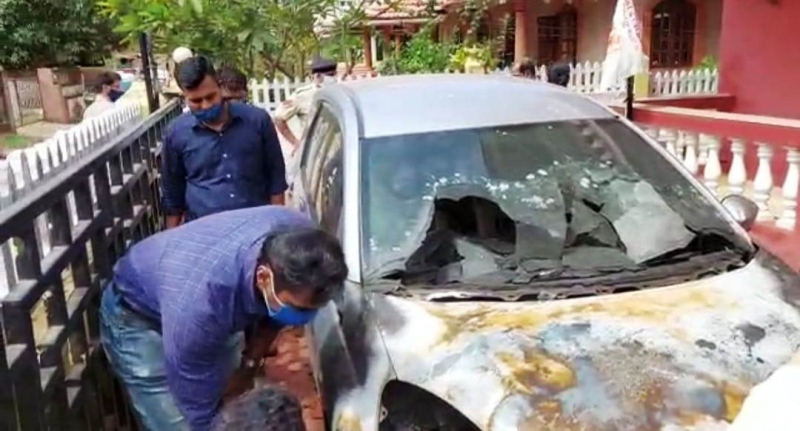 Principal’s car damaged, burnt at  Fatorda residence; cops clueless