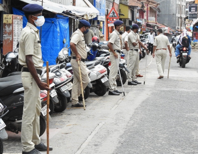 Heavy police presence as Margao Municipal  market remains shut