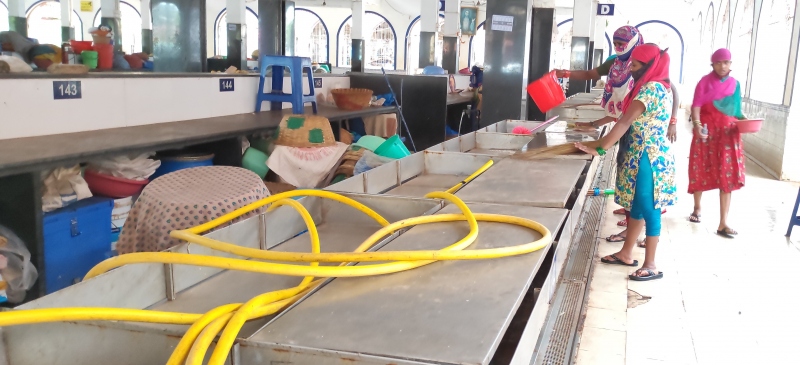 Margao retail fish market reopens after month-long curfew