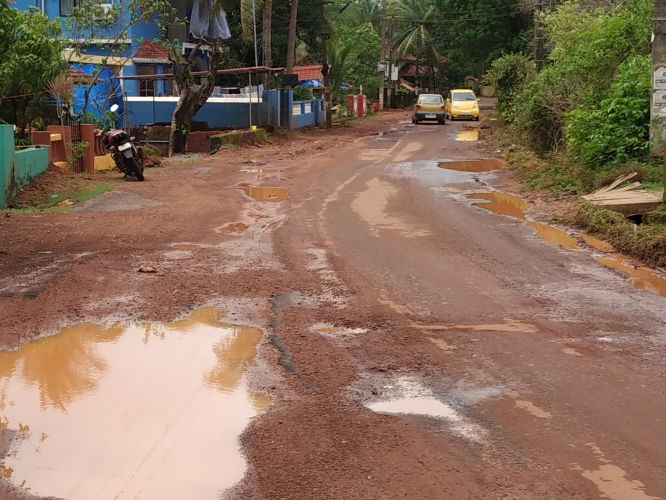 Nightmare for Siolim locals as Marna road in bad shape